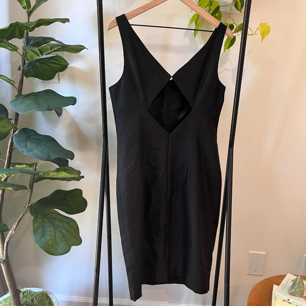 Laundry by Shelli Segal Black Silk Sheath Dress 12 Sleeveless V-Neck Open Back - Picture 2 of 8